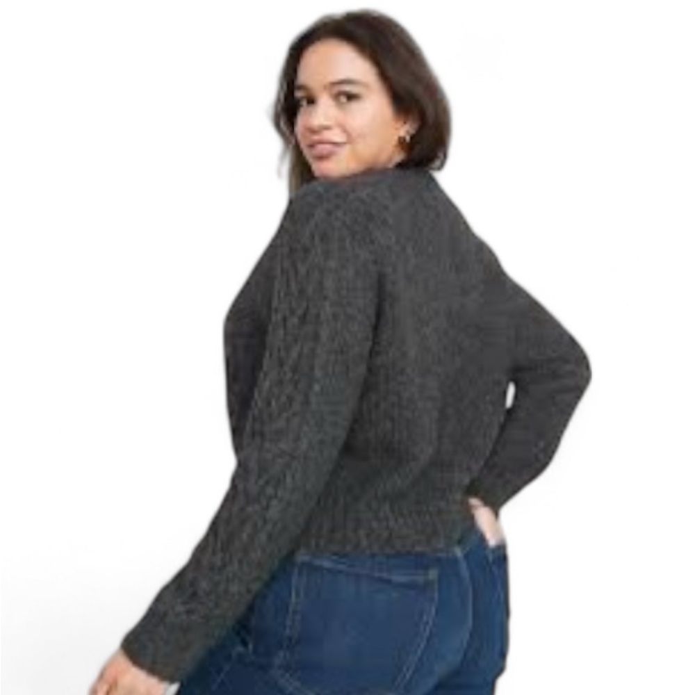 🦋Old Navy “Perfect Fit” Cable Knit Sweater Size Small